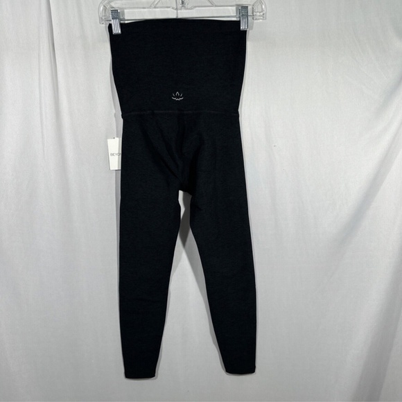NWT Beyond Yoga [ Small ] Spacedye Love the Bump Capri Maternity Leggings Darkes - Picture 6 of 14